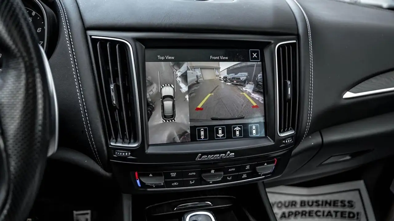 Maserati Levante photo Maserati Levante