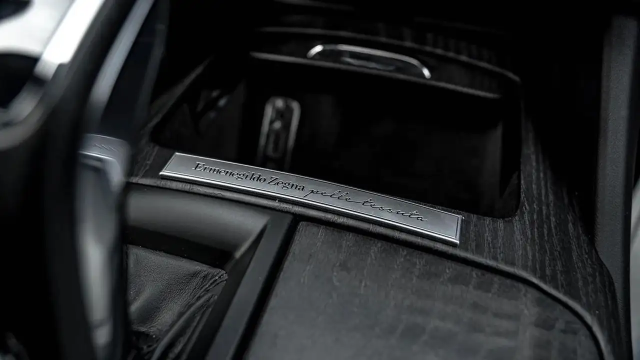 Maserati Levante photo Maserati Levante
