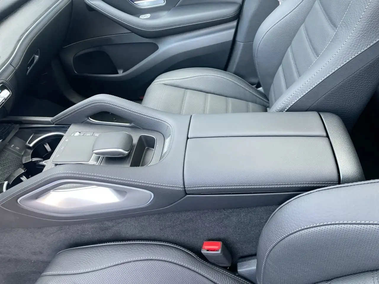 Mercedes-Benz GLE снимка Mercedes-Benz GLE