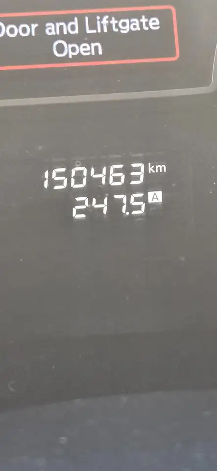 Nissan Pathfinder снимка Nissan Pathfinder