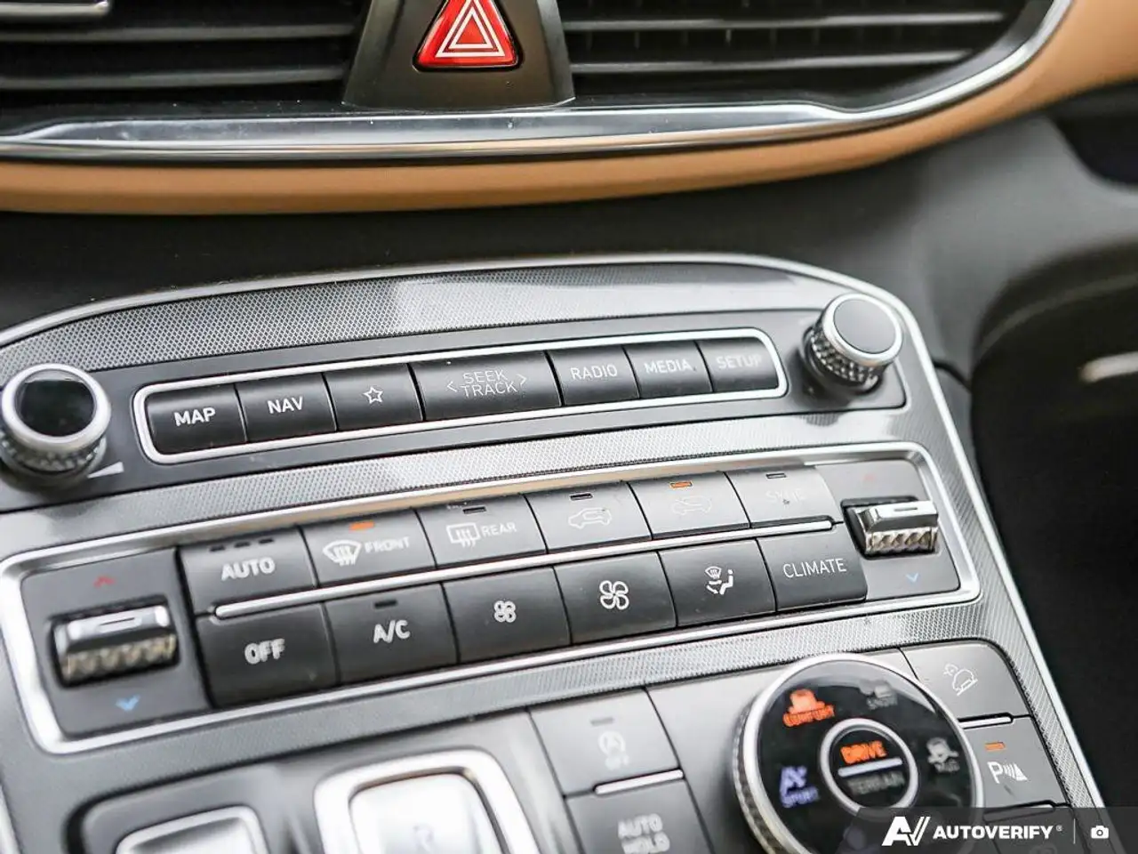 Hyundai SANTA FE photo Hyundai SANTA FE
