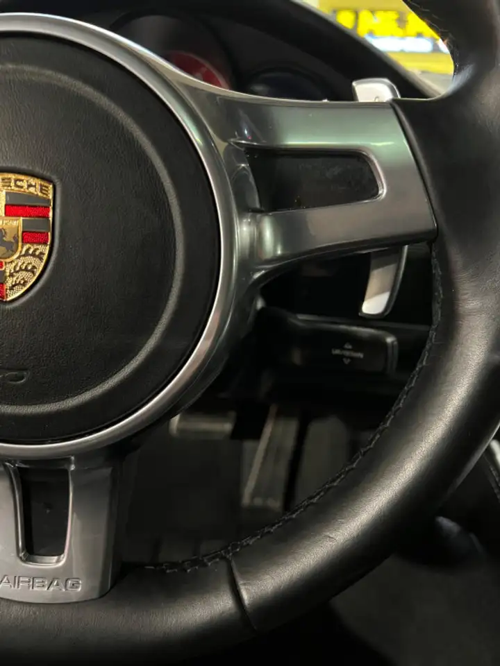 Porsche Panamera снимка Porsche Panamera