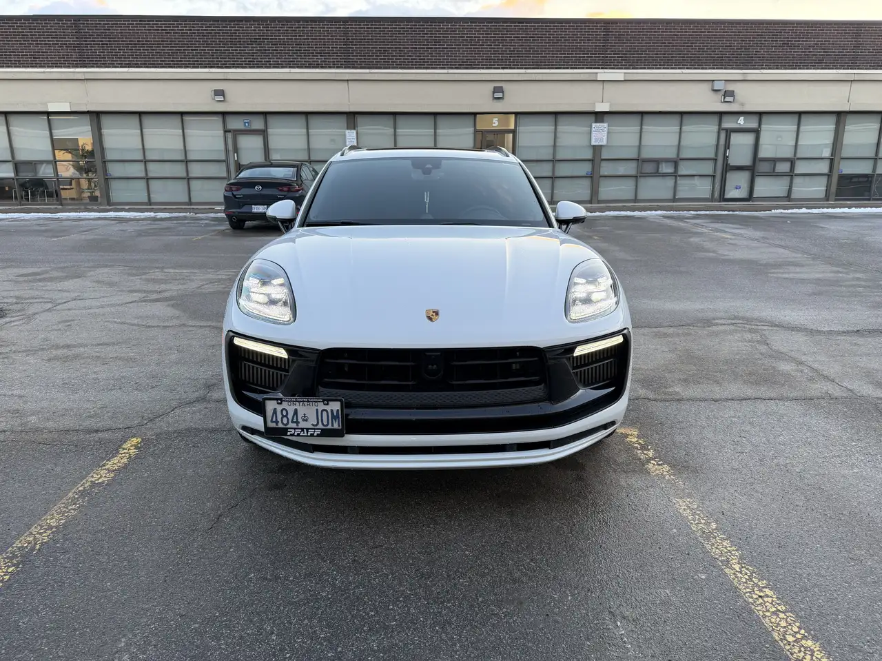 Porsche Macan снимка Porsche Macan