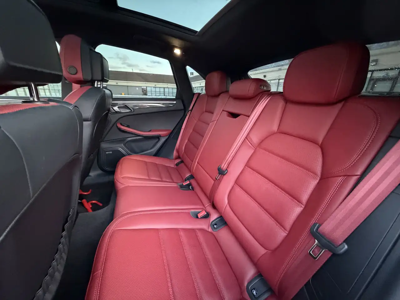 Porsche Macan снимка Porsche Macan