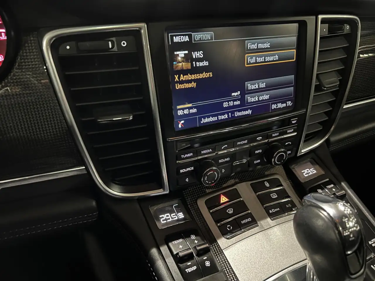 Porsche Panamera снимка Porsche Panamera