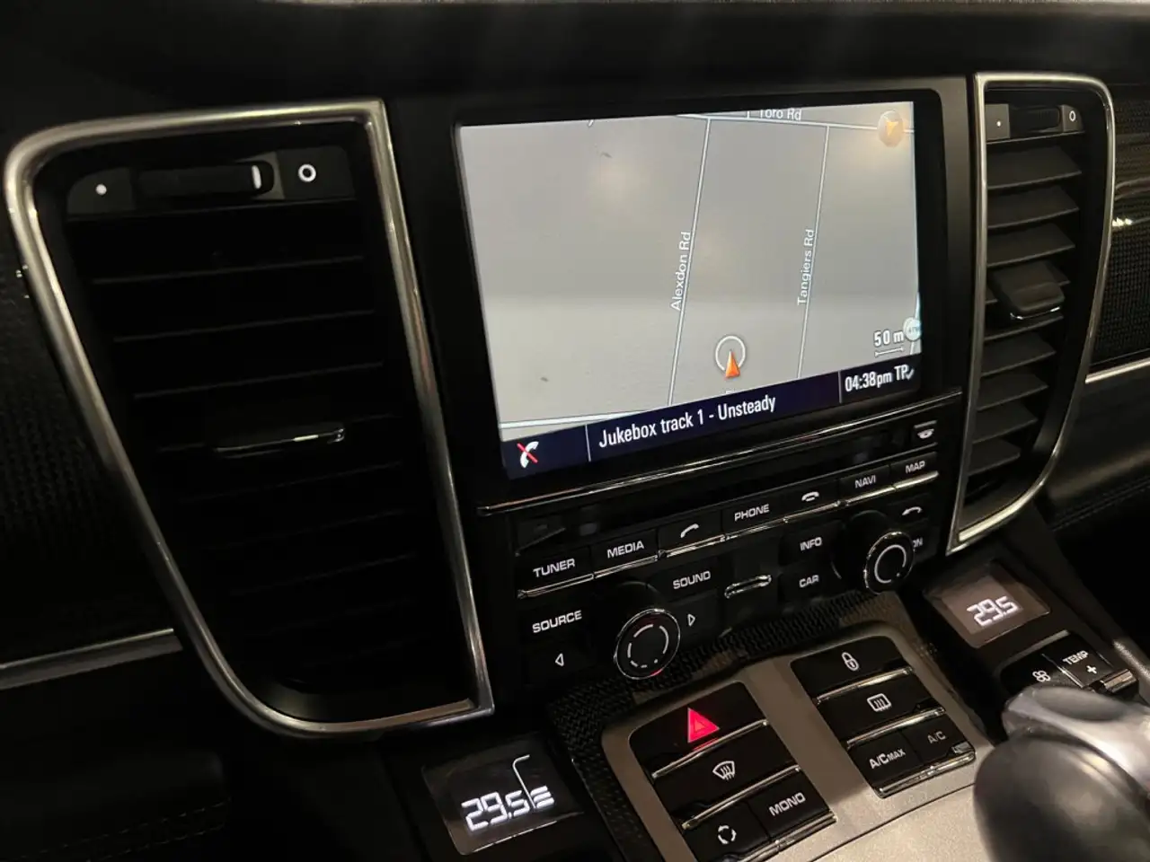 Porsche Panamera снимка Porsche Panamera