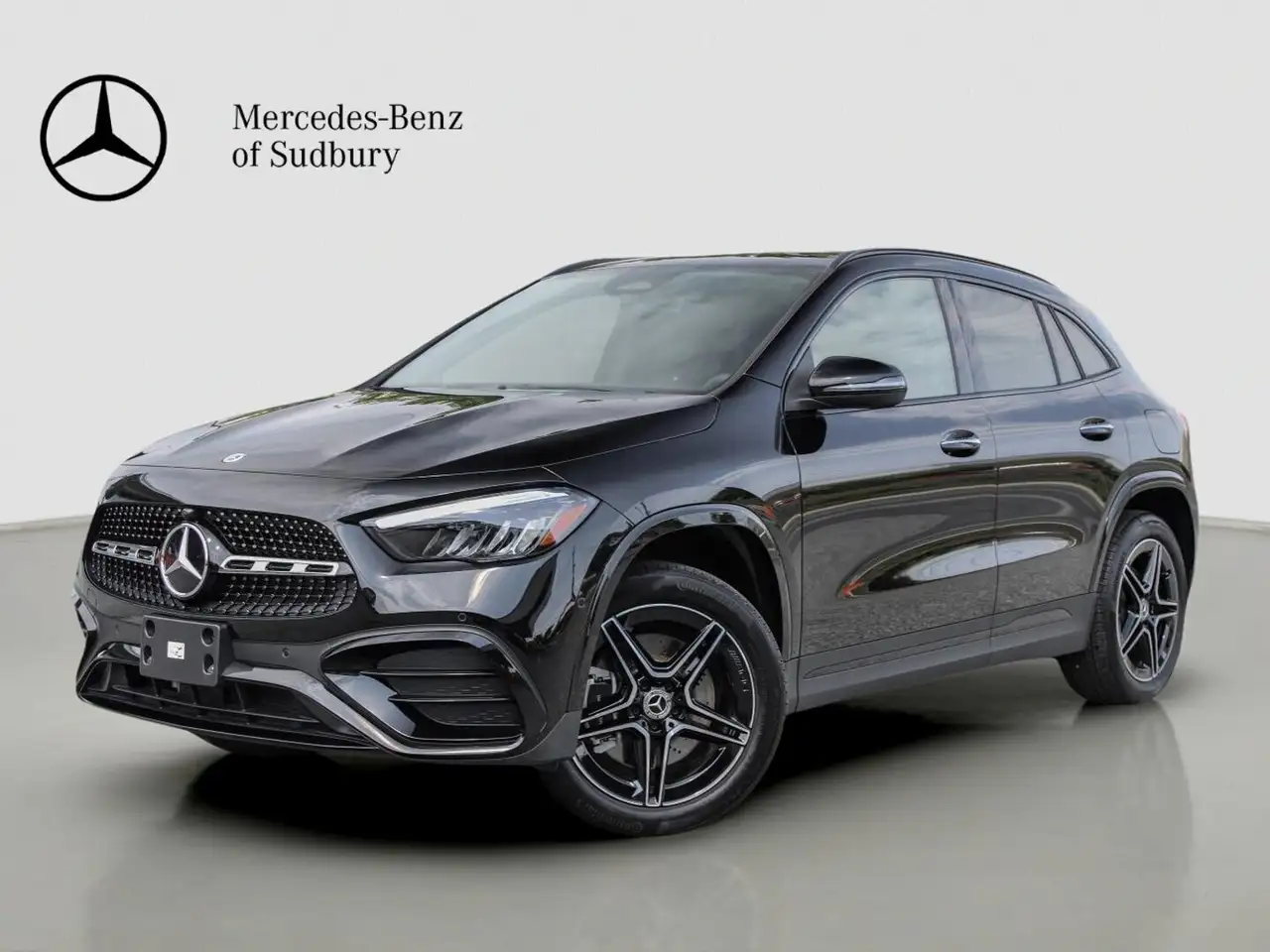 Mercedes-Benz GLA снимка Mercedes-Benz GLA