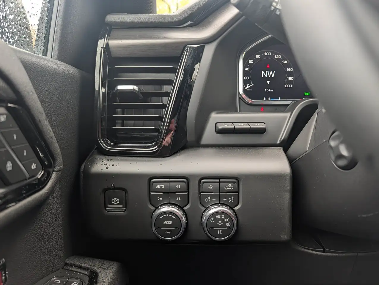 GMC Sierra 1500 fotografie GMC Sierra 1500