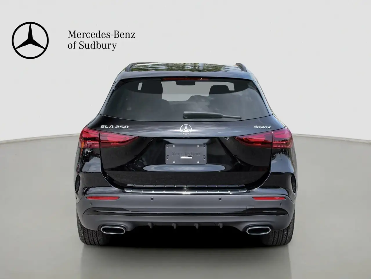 Mercedes-Benz GLA снимка Mercedes-Benz GLA