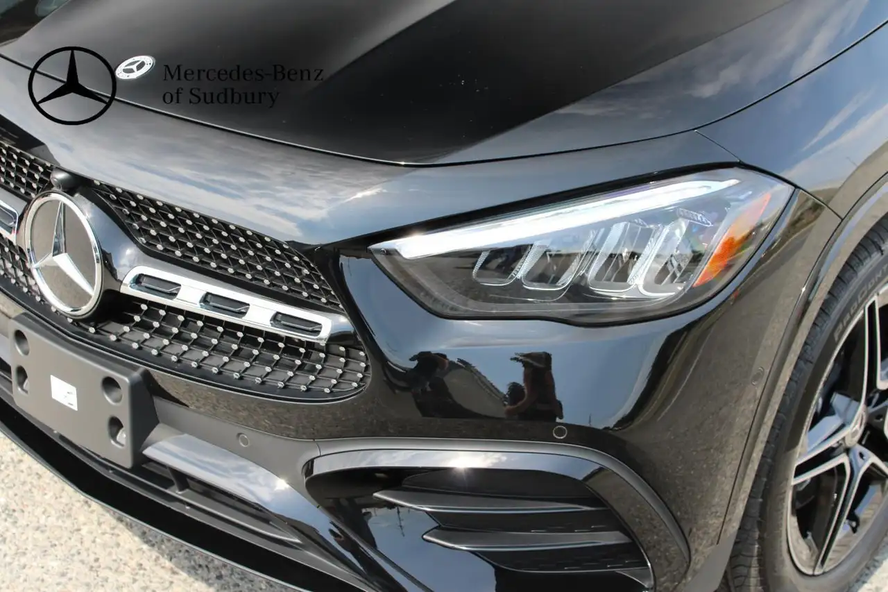 Mercedes-Benz GLA снимка Mercedes-Benz GLA