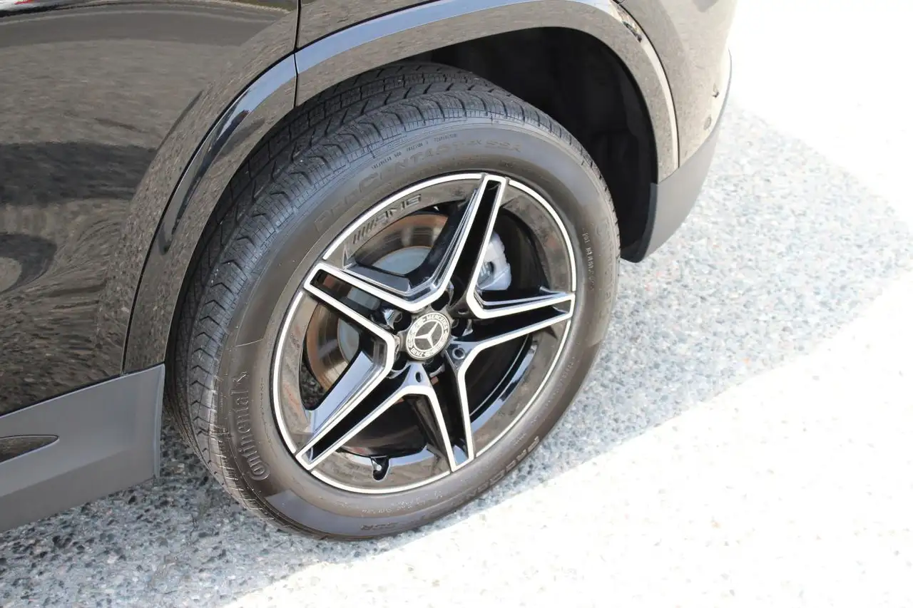 Mercedes-Benz GLA снимка Mercedes-Benz GLA