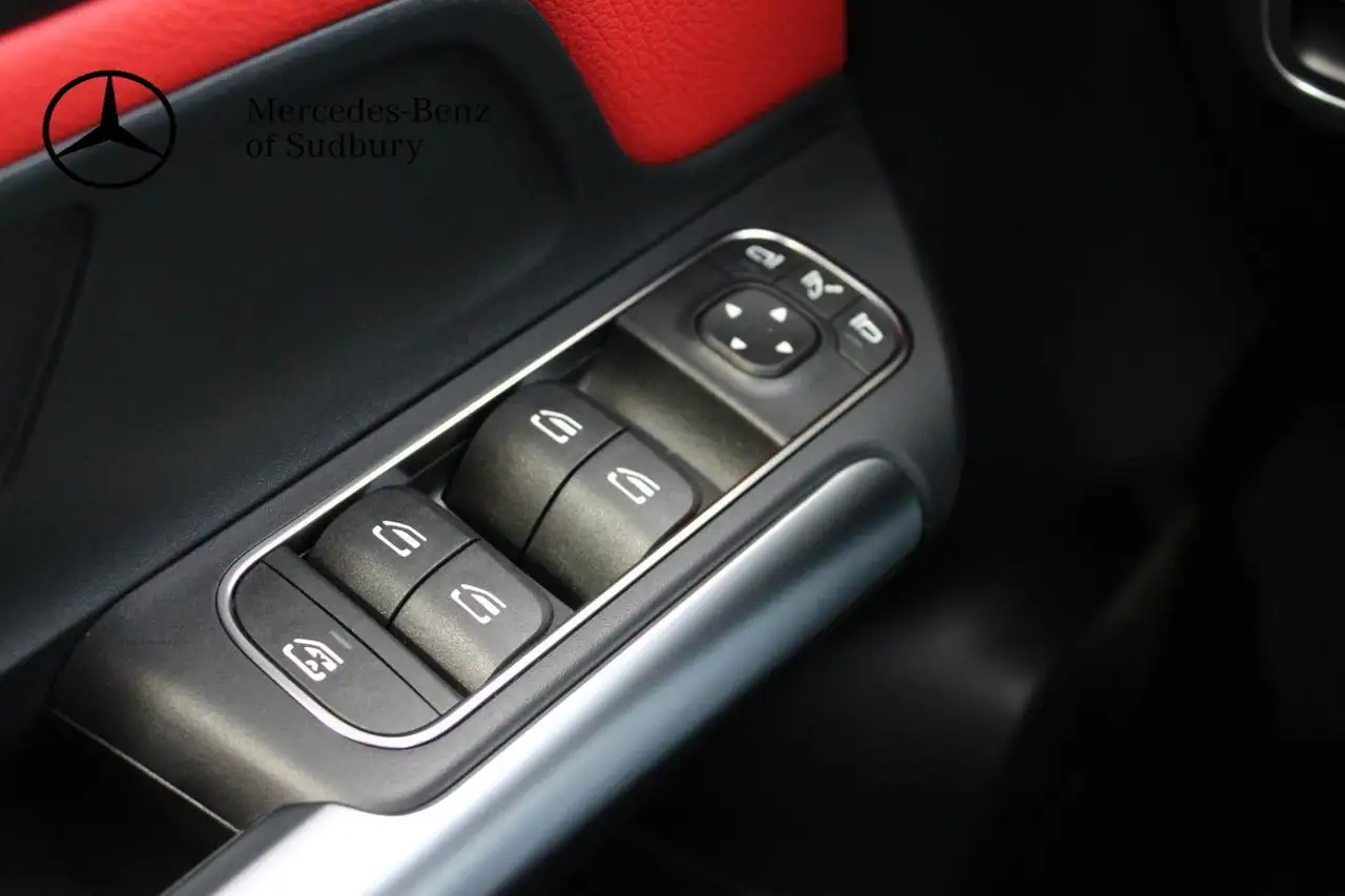Mercedes-Benz GLA снимка Mercedes-Benz GLA