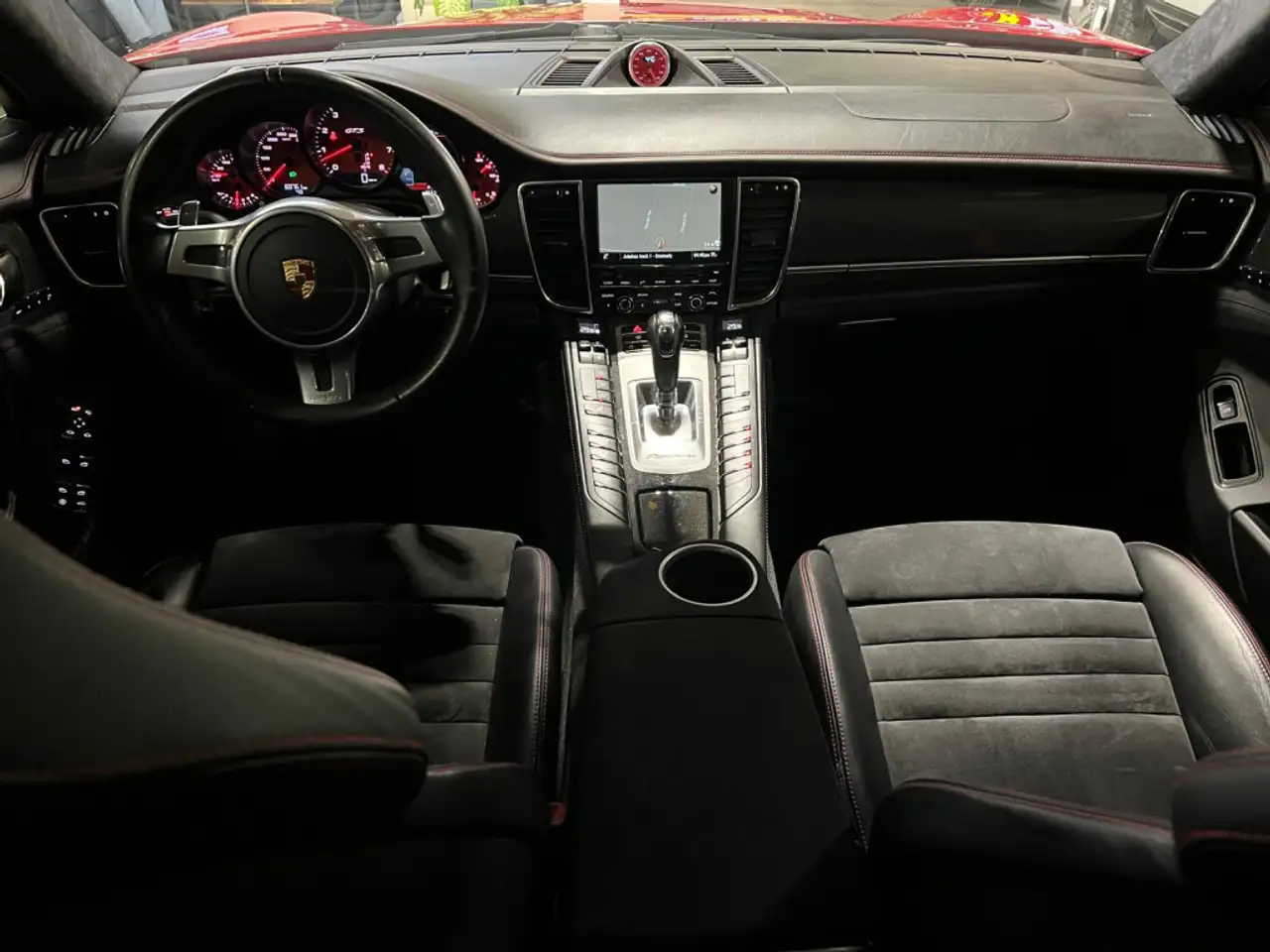 Porsche Panamera снимка Porsche Panamera