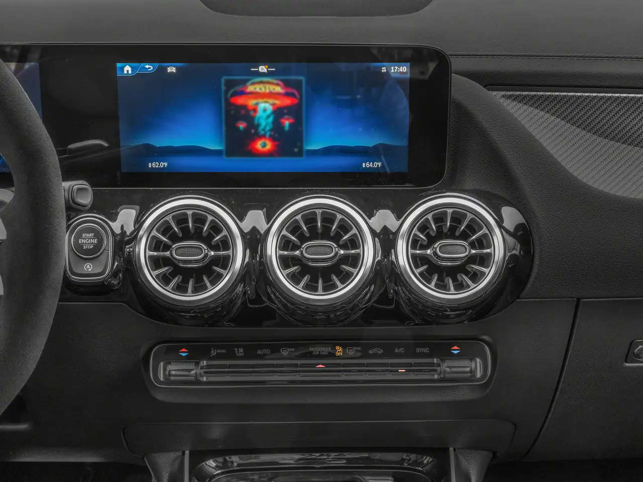 Mercedes-Benz GLA photo Mercedes-Benz GLA