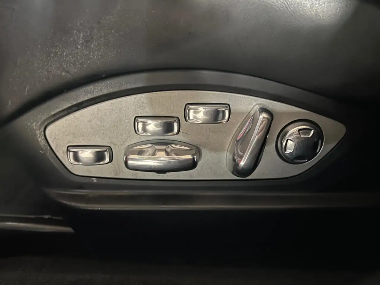 Porsche Panamera снимка Porsche Panamera