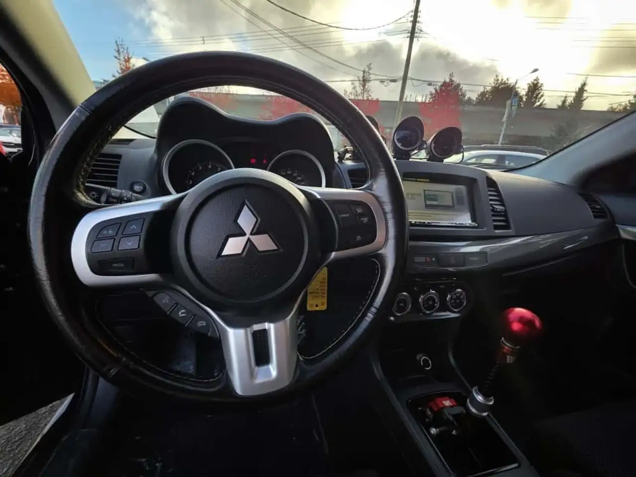 Mitsubishi Lancer photo Mitsubishi Lancer