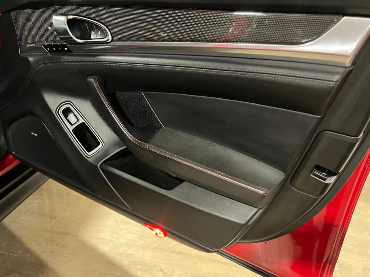 Porsche Panamera снимка Porsche Panamera