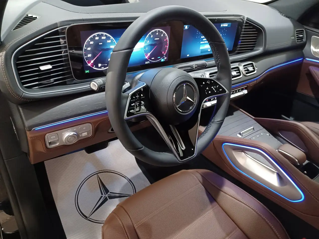 Mercedes-Benz GLE снимка Mercedes-Benz GLE