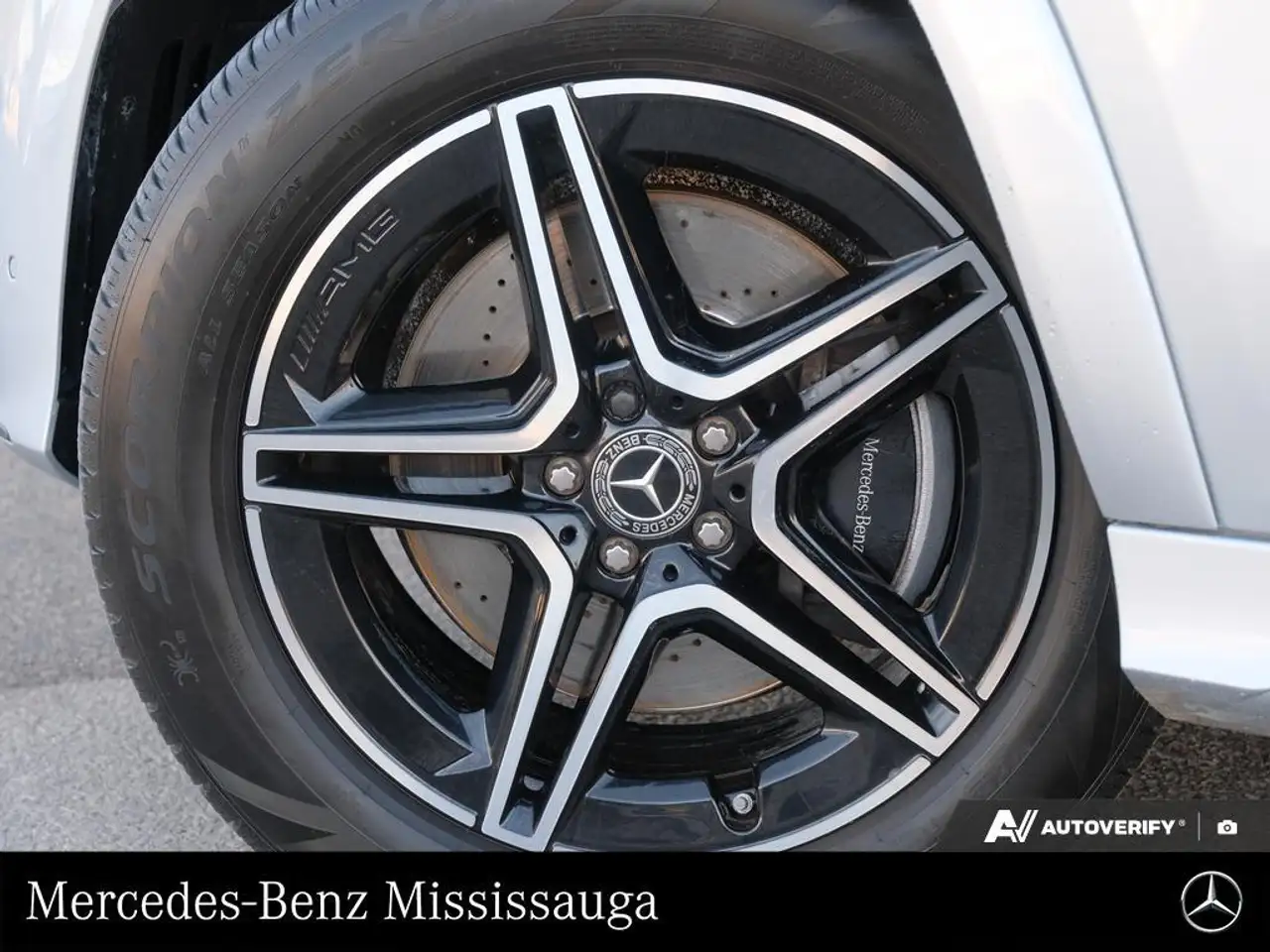 Mercedes-Benz GLE снимка Mercedes-Benz GLE