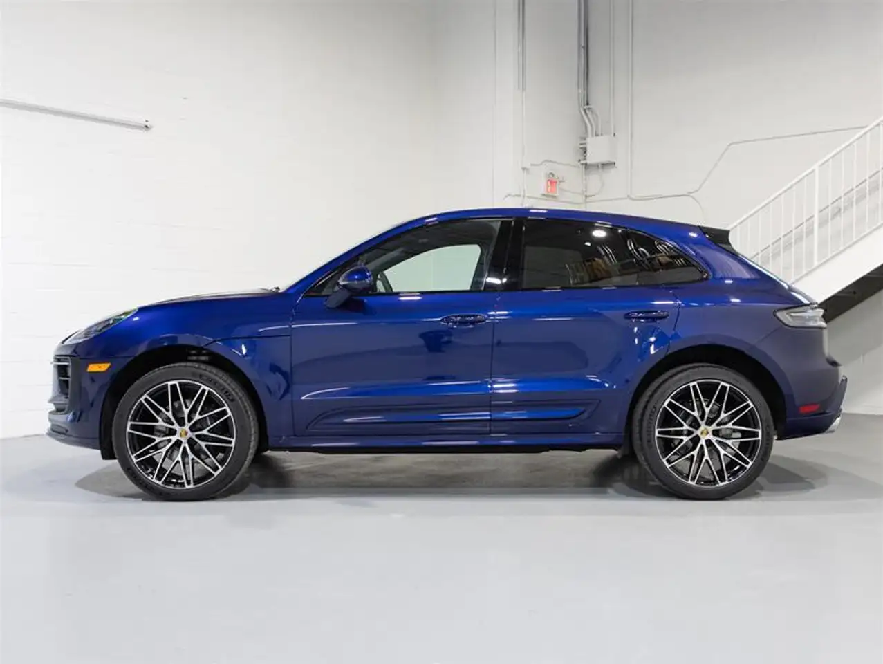 Porsche Macan photo Porsche Macan