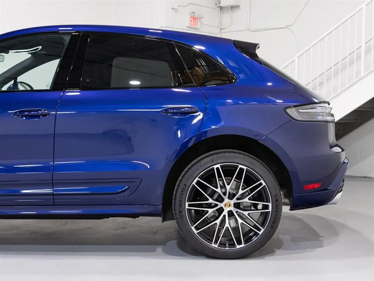 Porsche Macan photo Porsche Macan