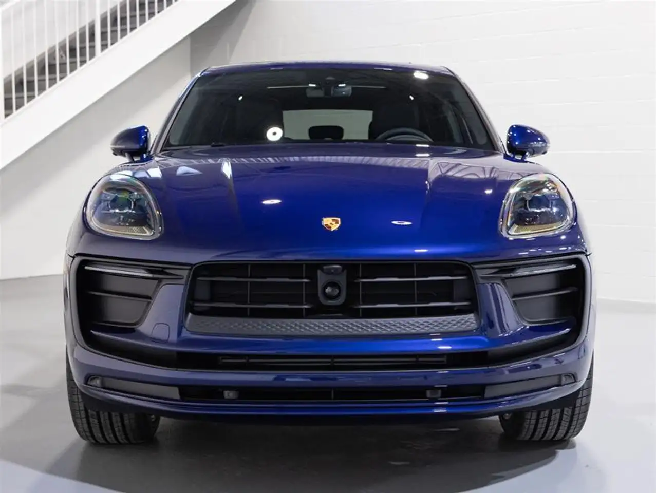 Porsche Macan photo Porsche Macan