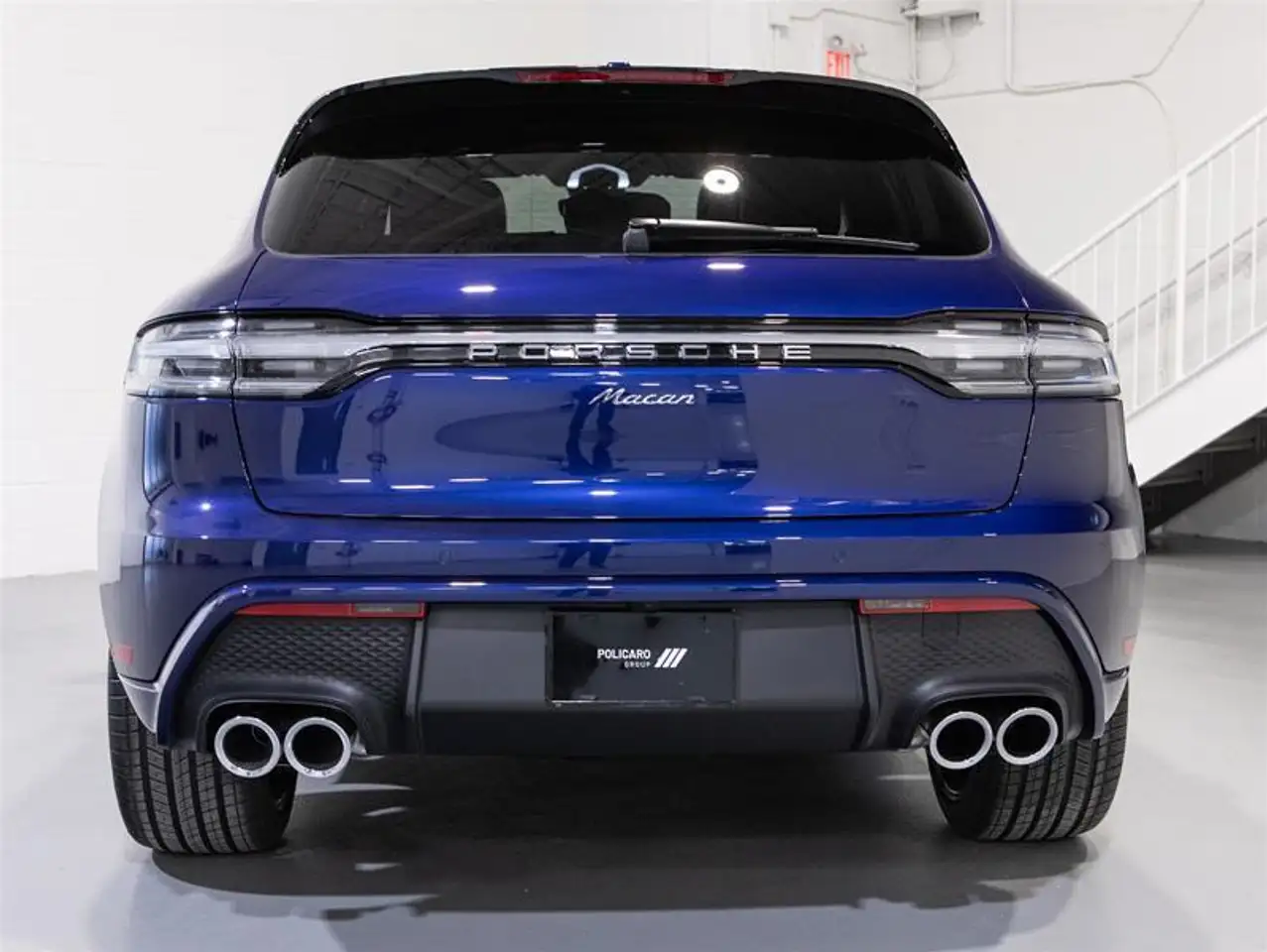 Porsche Macan photo Porsche Macan