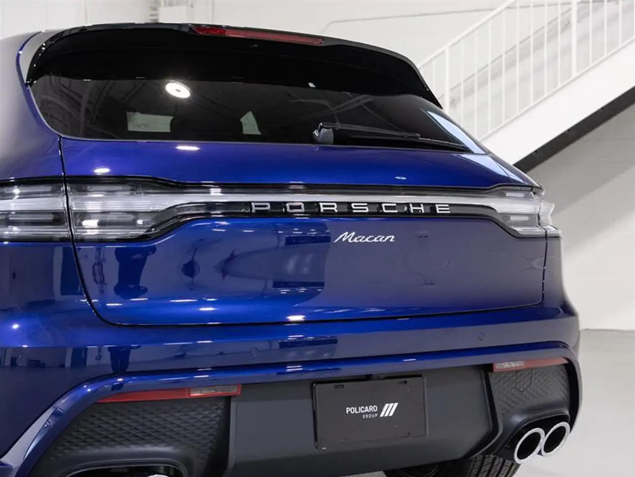 Porsche Macan photo Porsche Macan