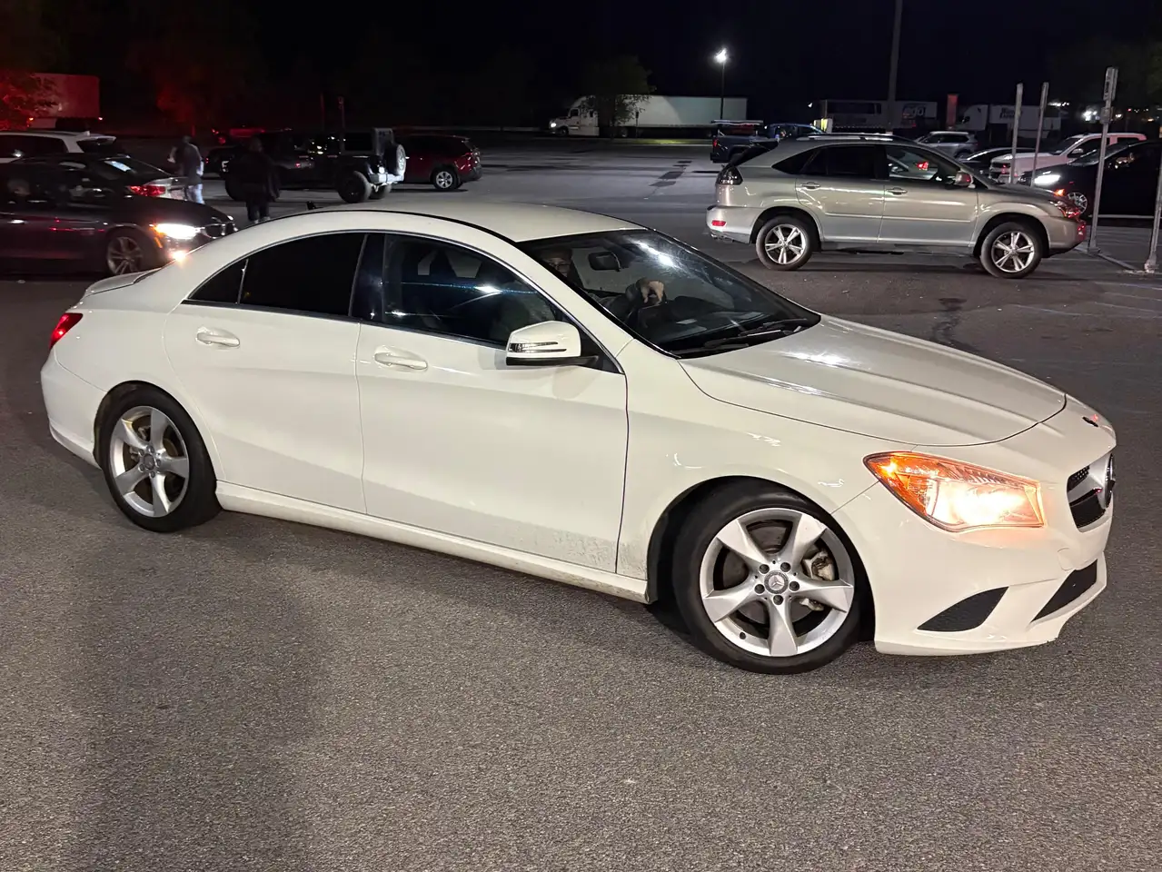 Mercedes-Benz CLA снимка Mercedes-Benz CLA