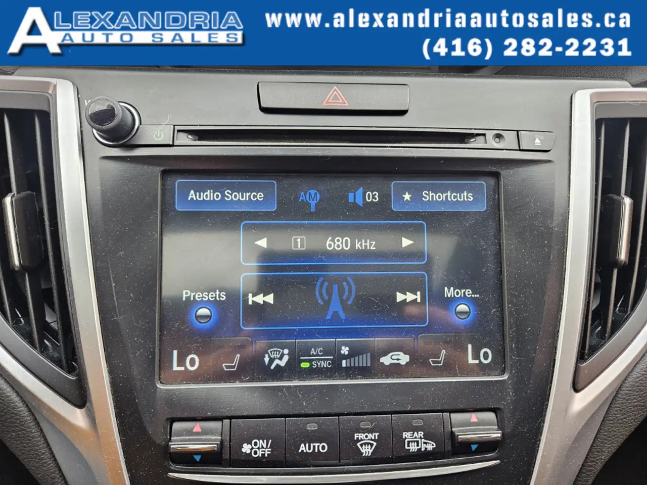 Acura TLX снимка Acura TLX