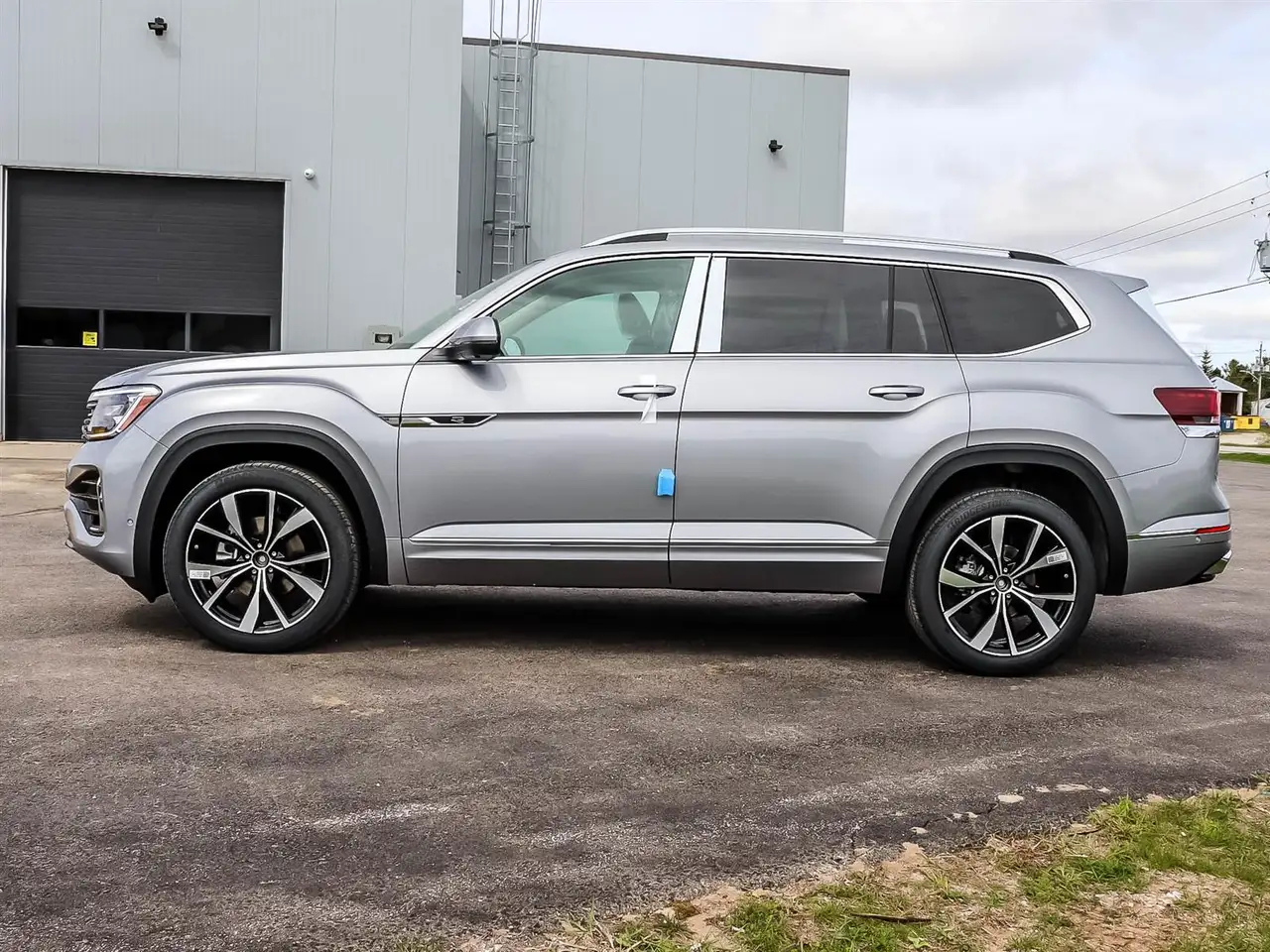 Volkswagen Atlas photo Volkswagen Atlas