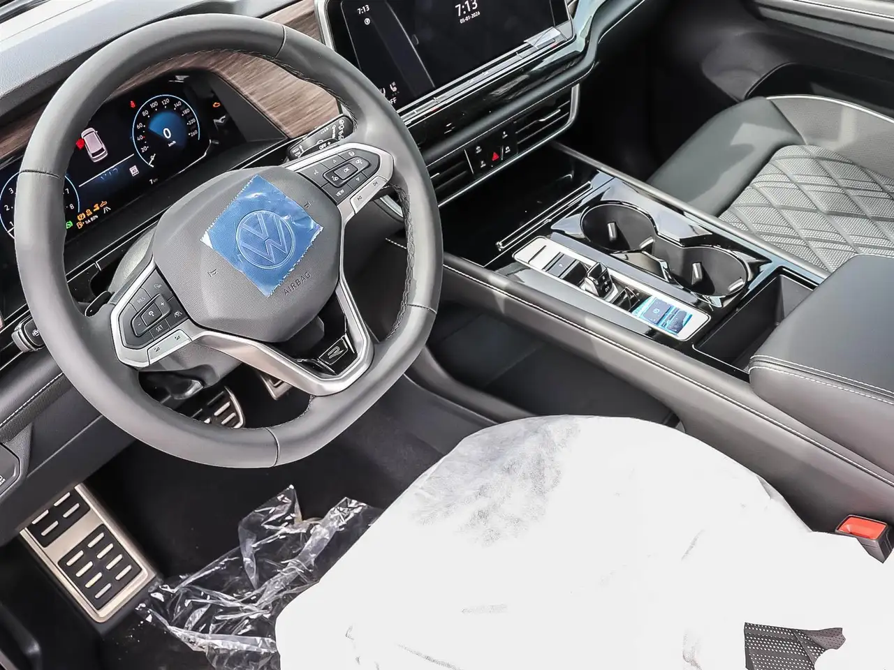 Volkswagen Atlas photo Volkswagen Atlas