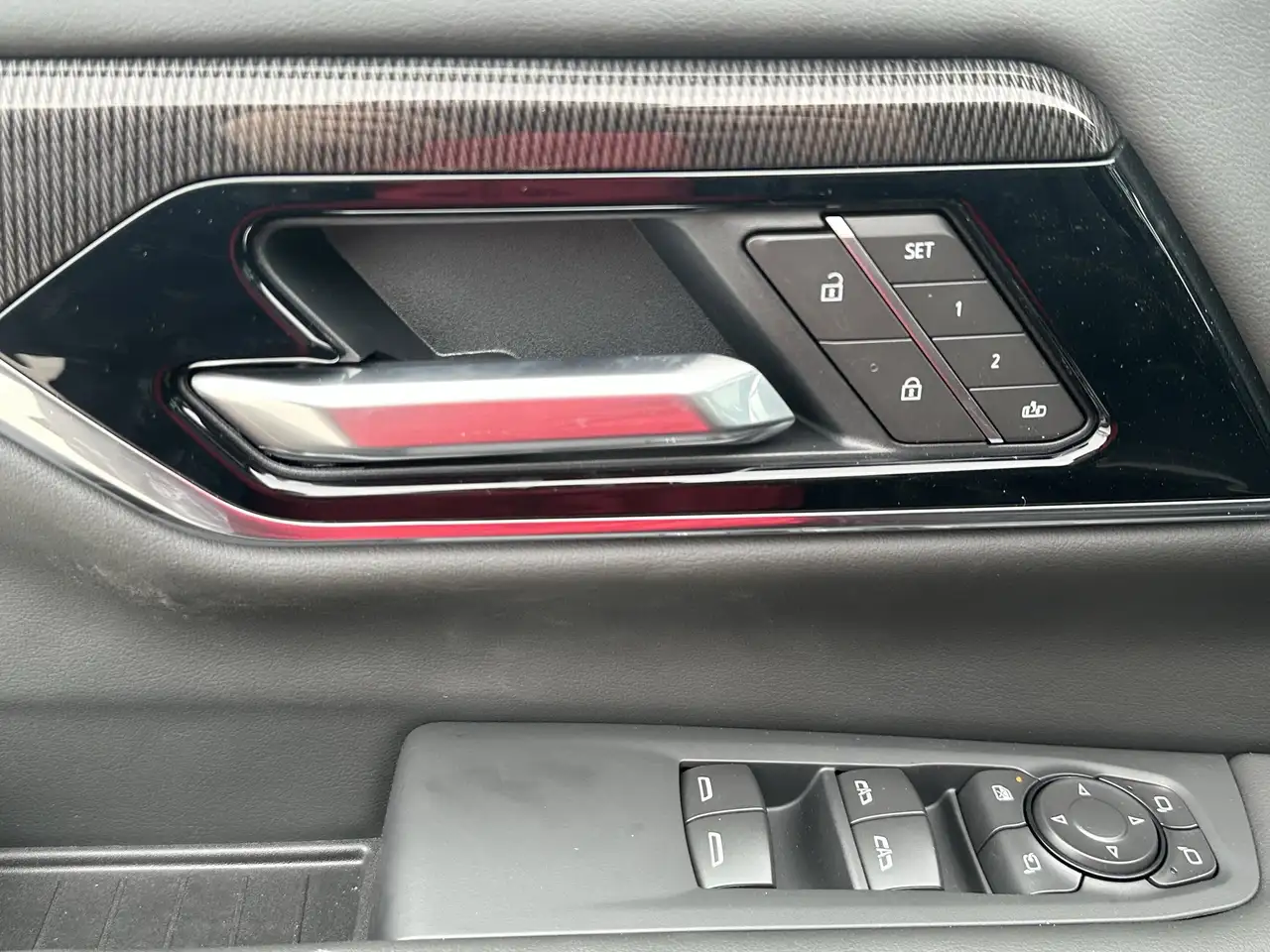 GMC Yukon снимка GMC Yukon