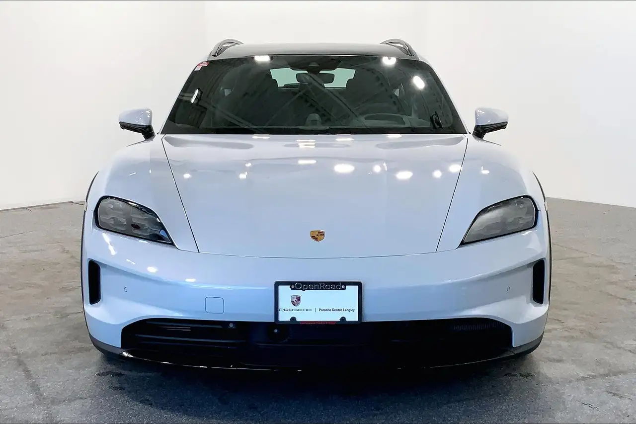 Porsche Taycan снимка Porsche Taycan