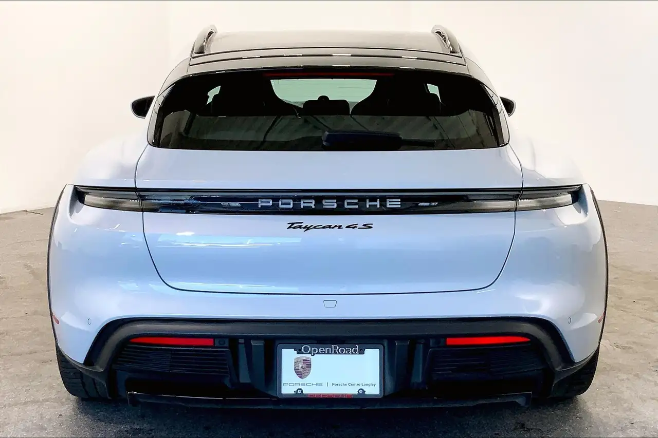 Porsche Taycan снимка Porsche Taycan
