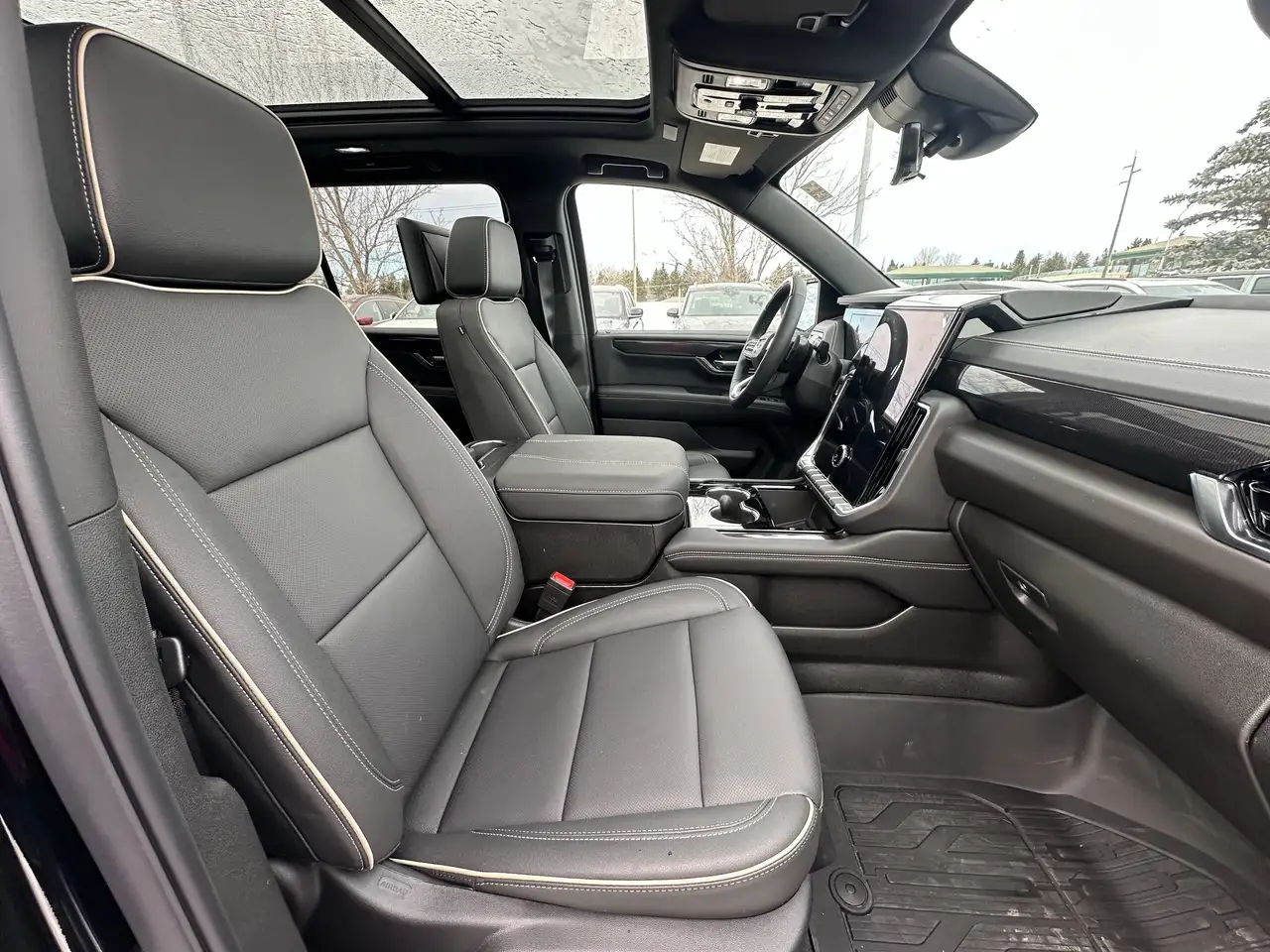 GMC Yukon снимка GMC Yukon