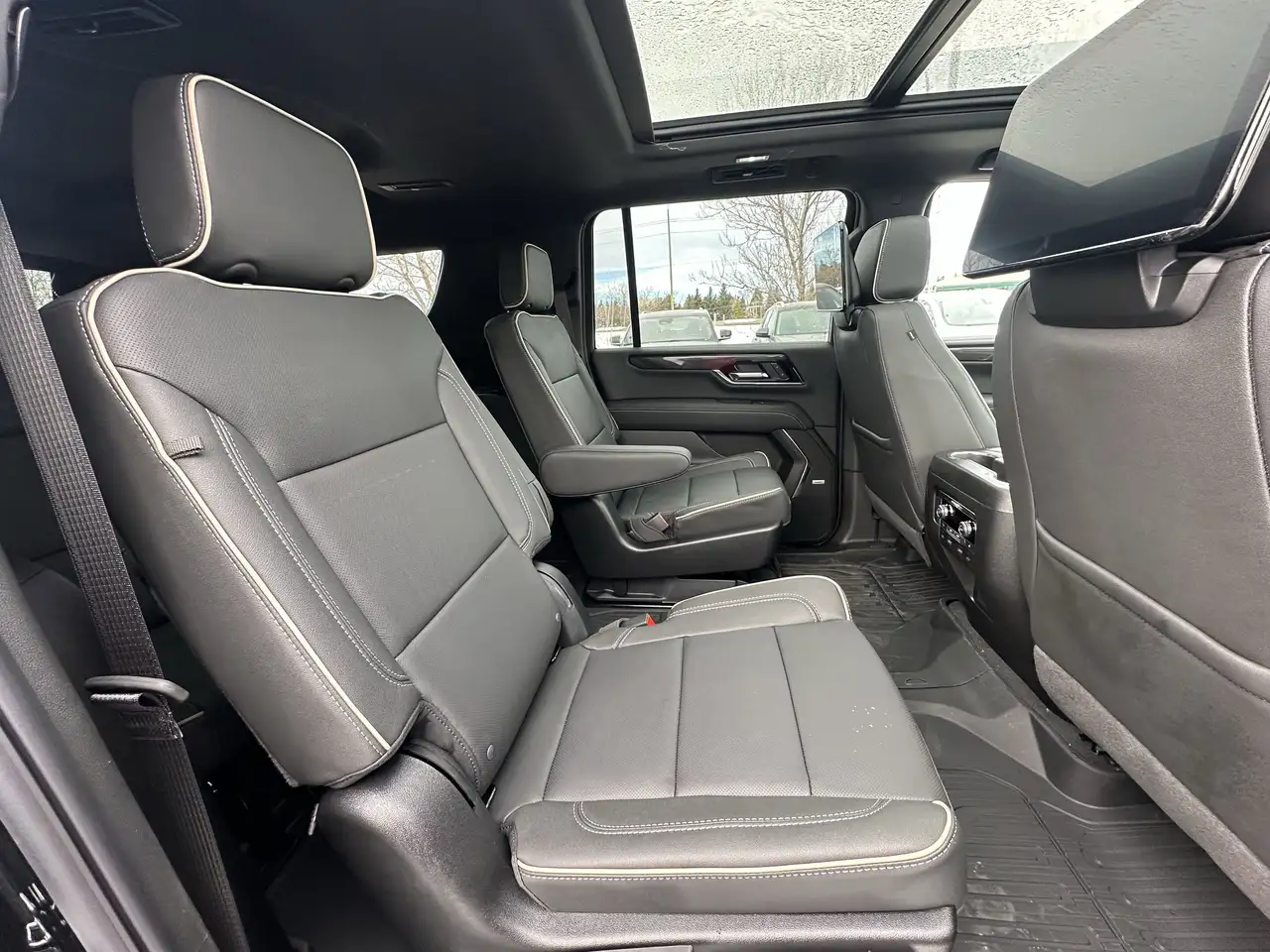 GMC Yukon снимка GMC Yukon