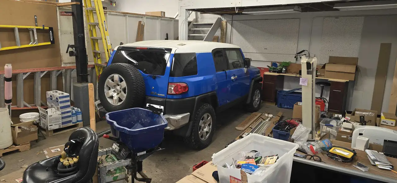 Toyota FJ Cruiser снимка Toyota FJ Cruiser