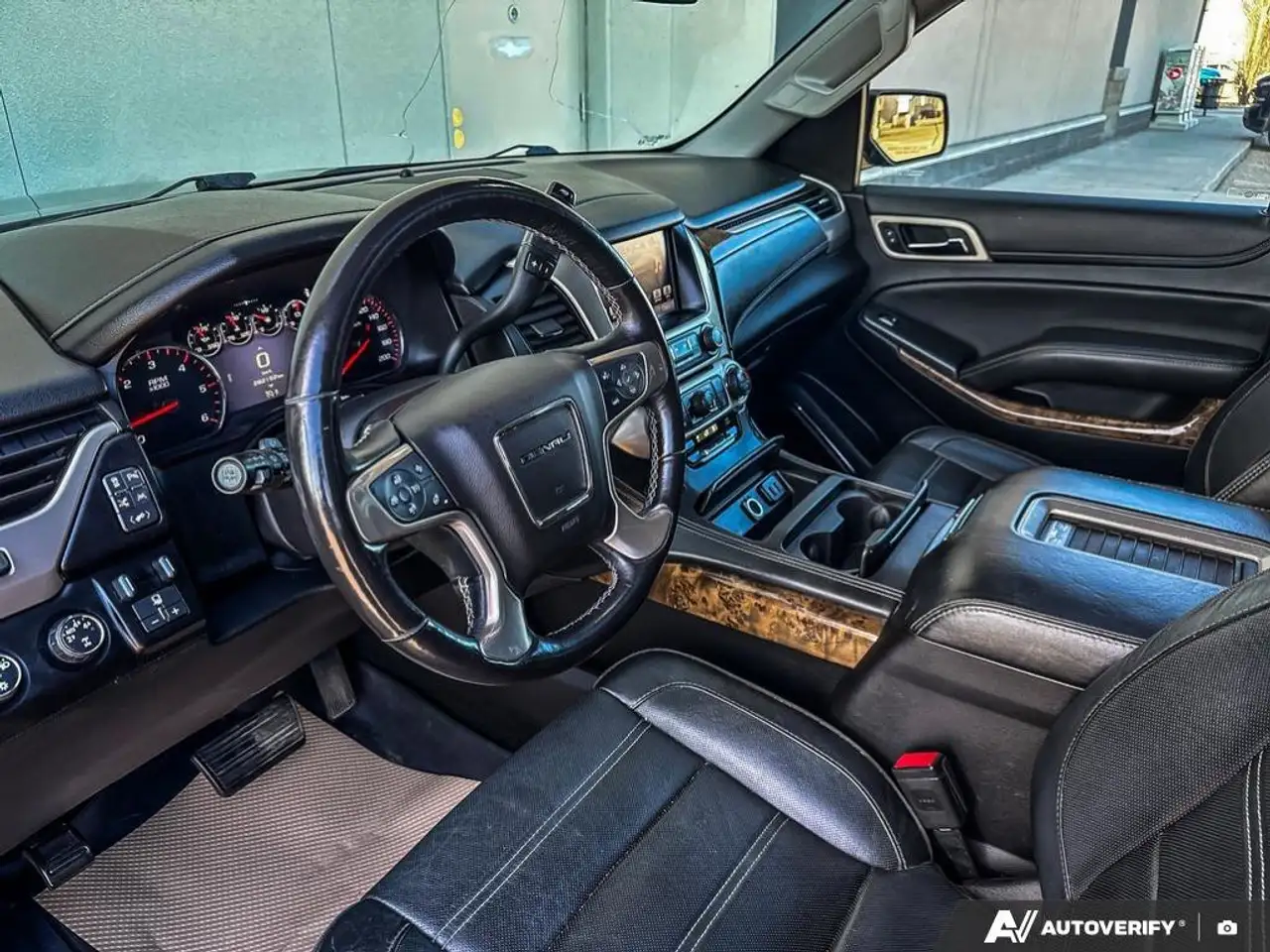 GMC Yukon fotografie GMC Yukon