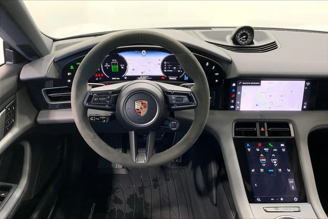 Porsche Taycan снимка Porsche Taycan
