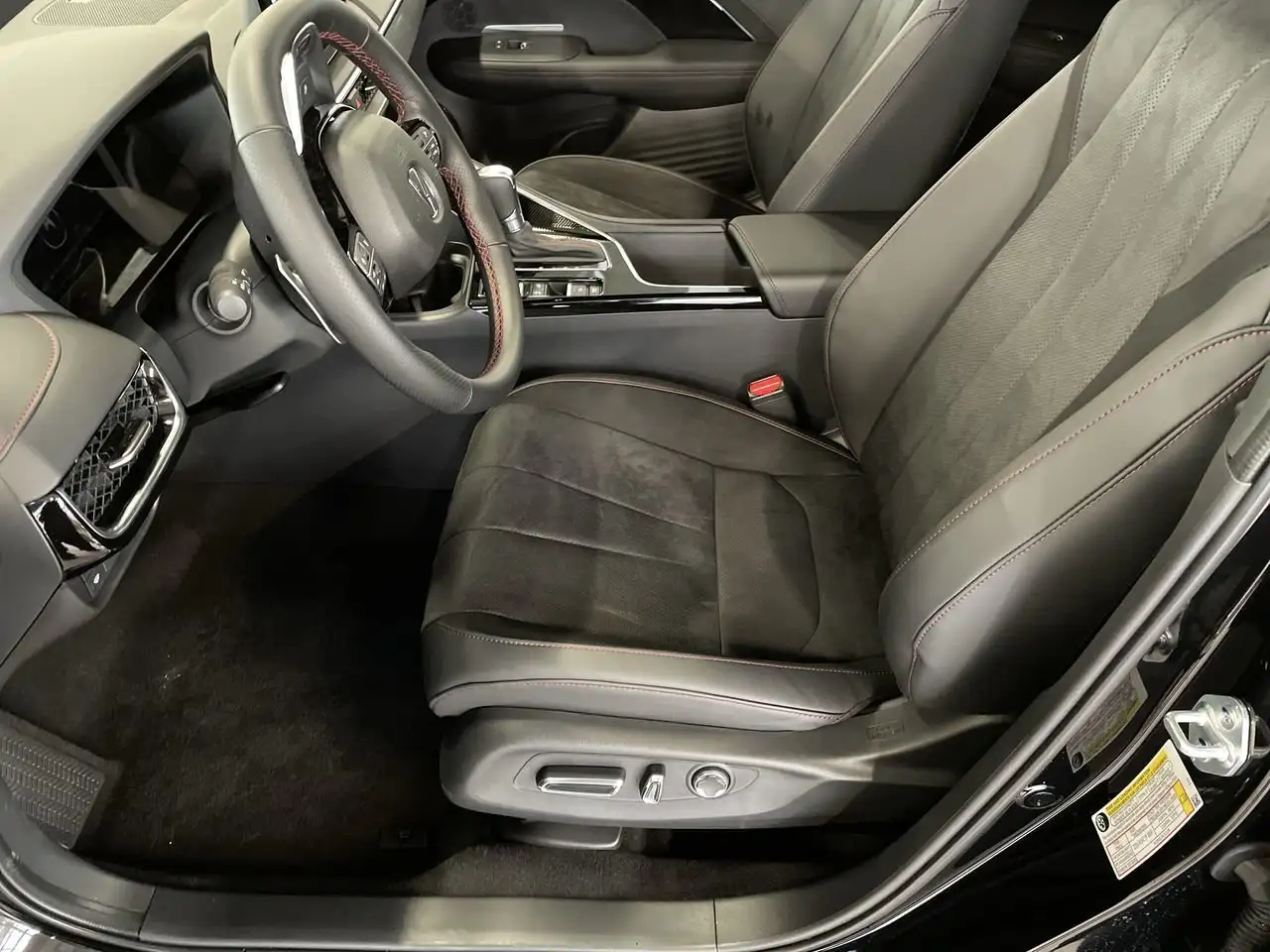 Acura ADX снимка Acura ADX
