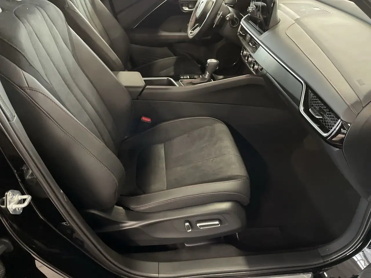 Acura ADX снимка Acura ADX
