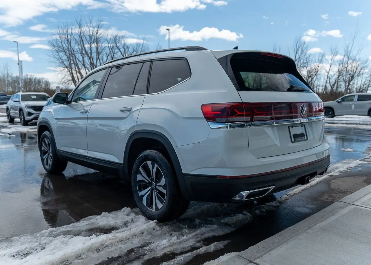 Volkswagen Atlas снимка Volkswagen Atlas