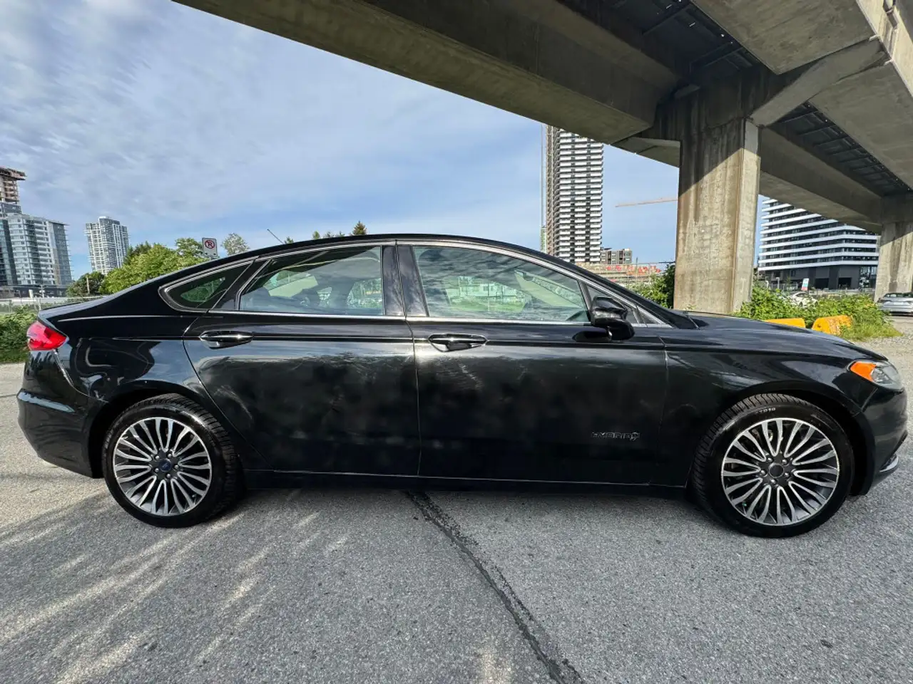 Ford Fusion Hybrid снимка Ford Fusion Hybrid