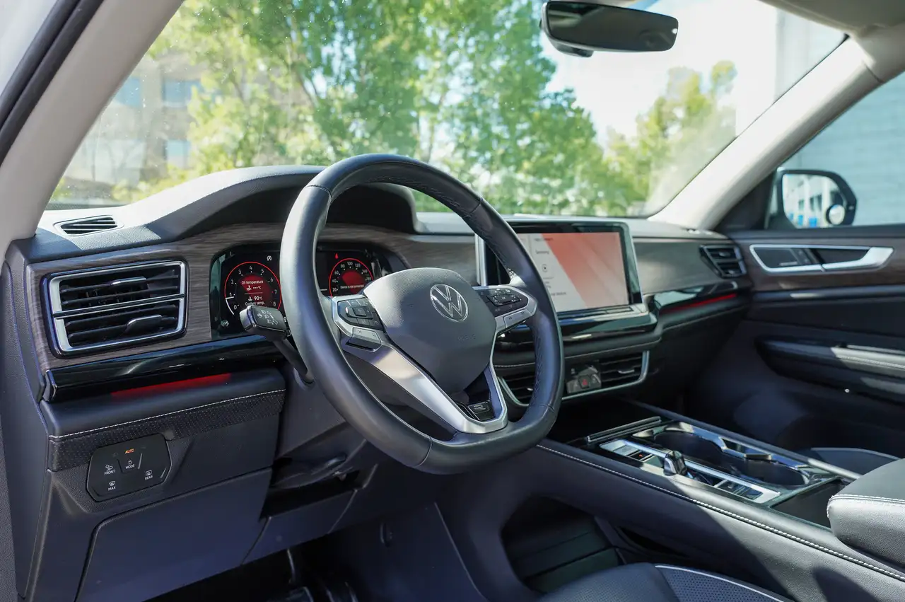 Volkswagen Atlas photo Volkswagen Atlas