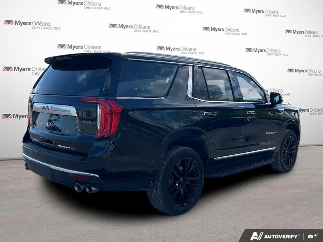 GMC Yukon снимка GMC Yukon