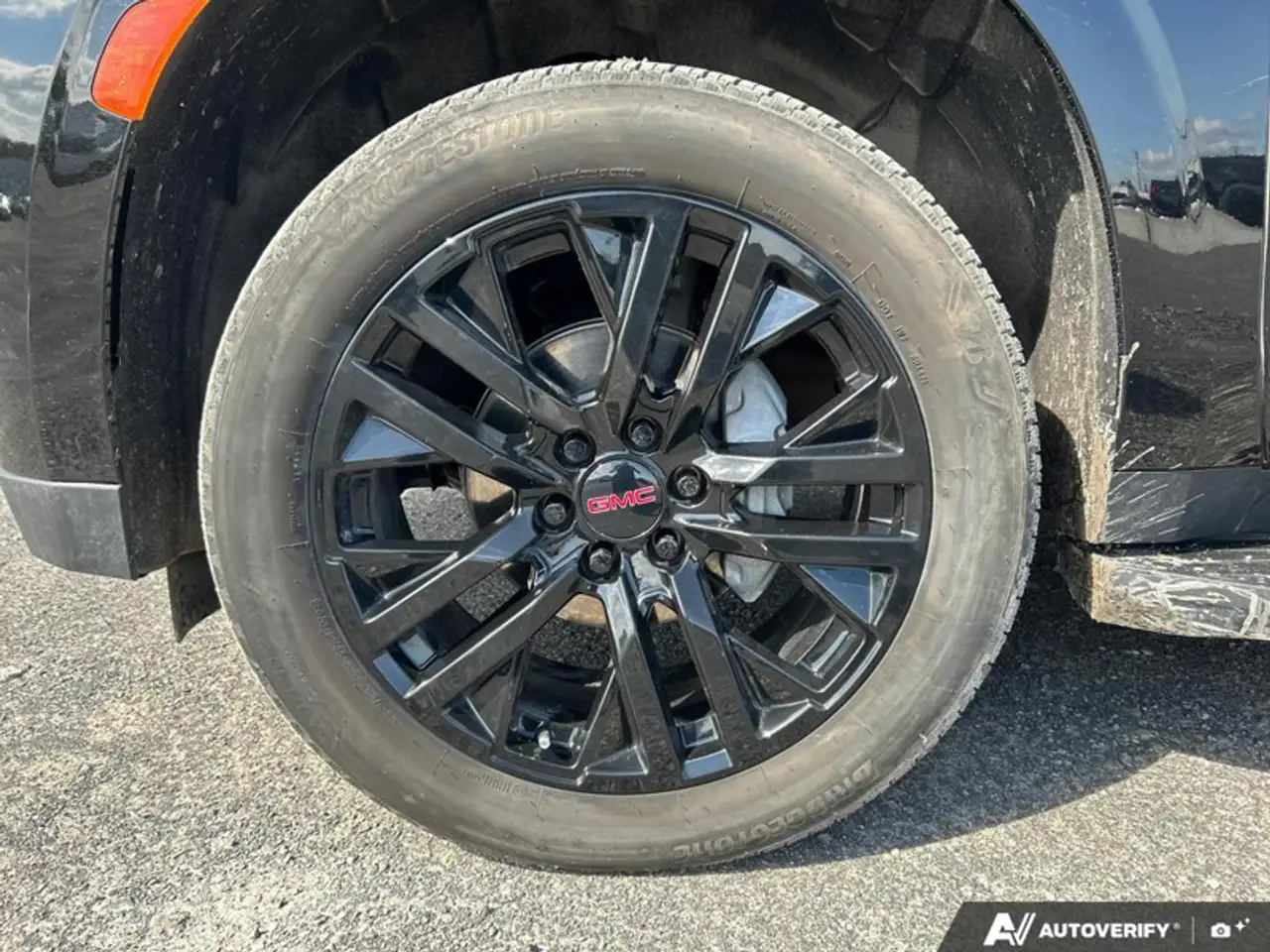 GMC Yukon снимка GMC Yukon