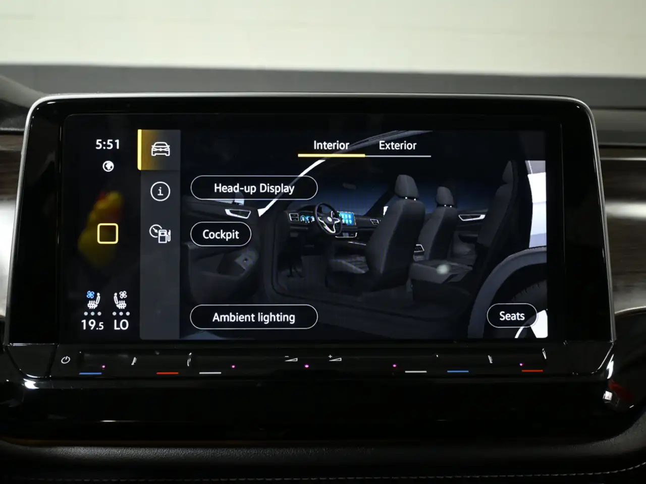 Volkswagen Atlas photo Volkswagen Atlas