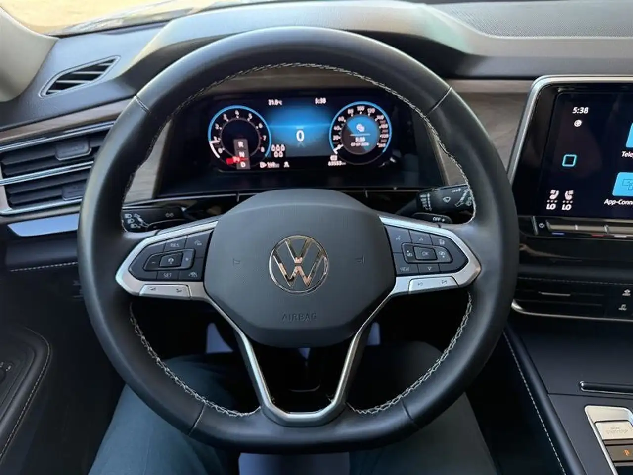 Volkswagen Atlas снимка Volkswagen Atlas