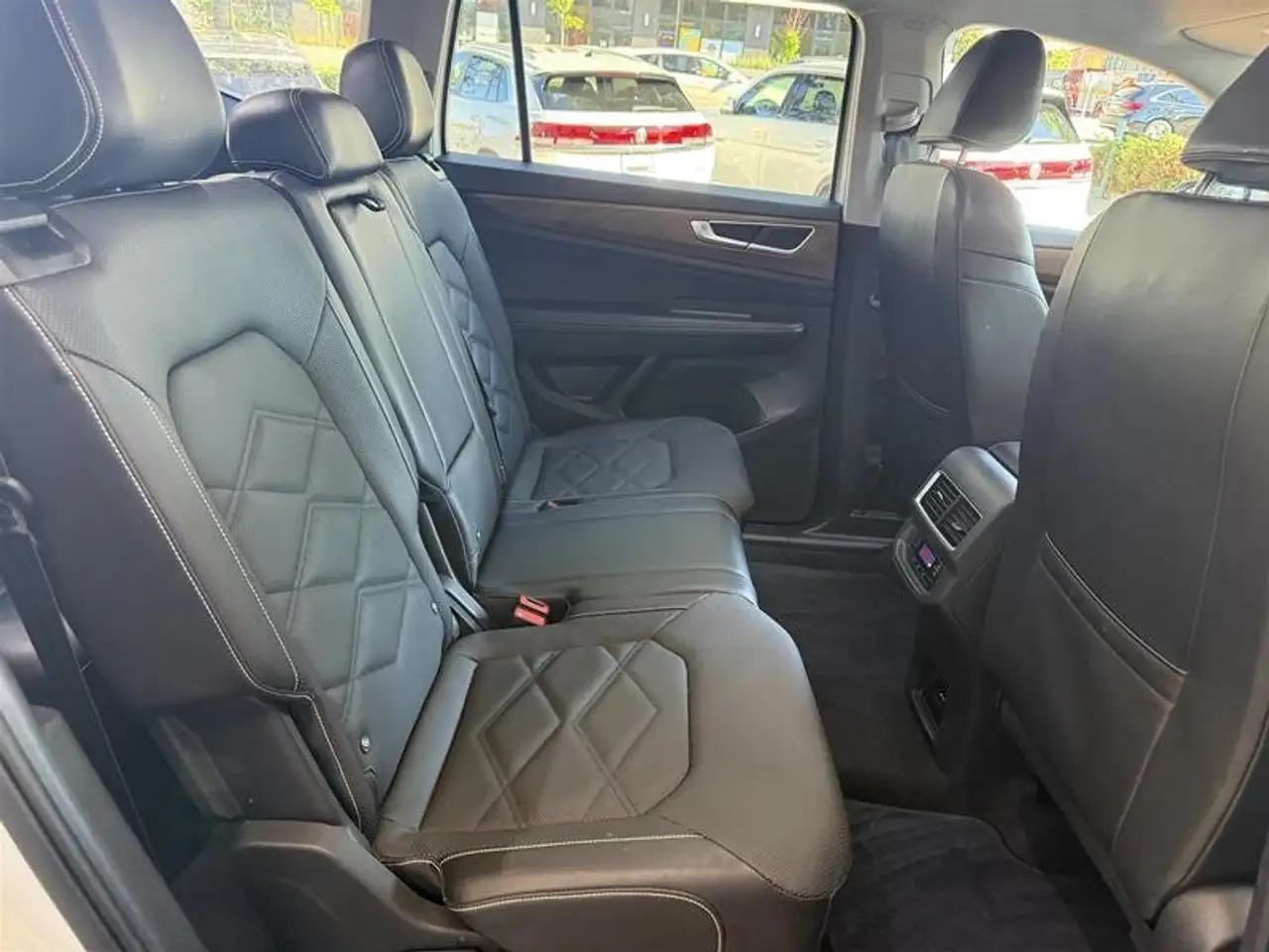 Volkswagen Atlas снимка Volkswagen Atlas